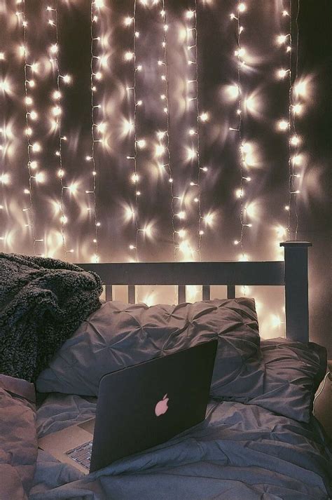20 Fairy Lights Over Bed