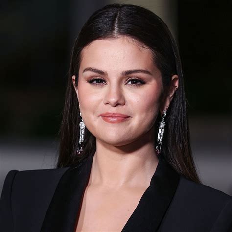 Selena Gomez Without Makeup Revealing Her Natural Beauty Versus Tv