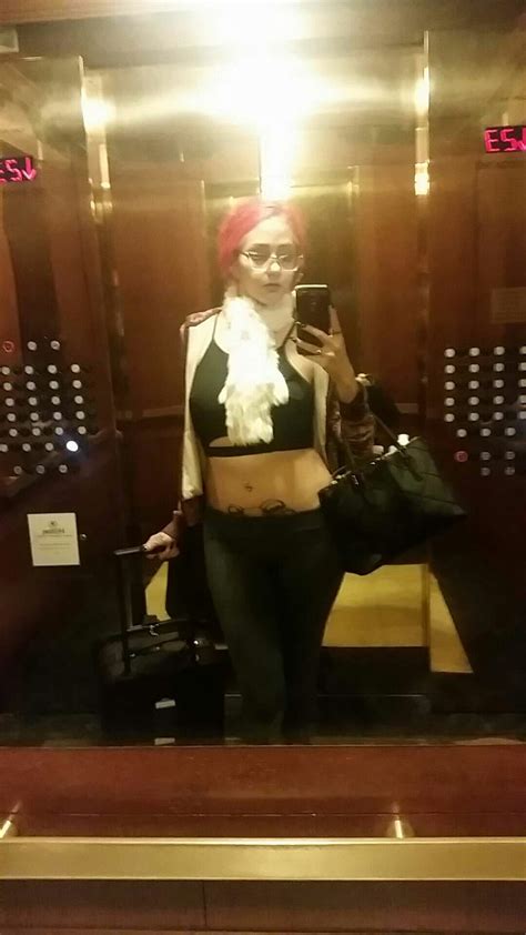 tw pornstars izrah indica twitter do you think the hilton staff knows i came here to suck 5