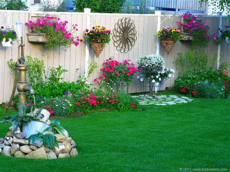 Now for the fun part, decorative garden accessories! 56 Beautiful Flower Garden Decor Ideas Everybody Will Love ...