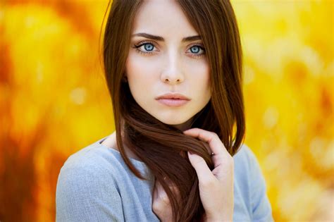 Wallpaper Face Women Outdoors Model Long Hair Blue Eyes Brunette Looking At Viewer