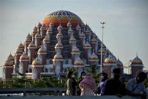 Pembangunan Masjid 99 Kubah Makassar Dilanjutkan