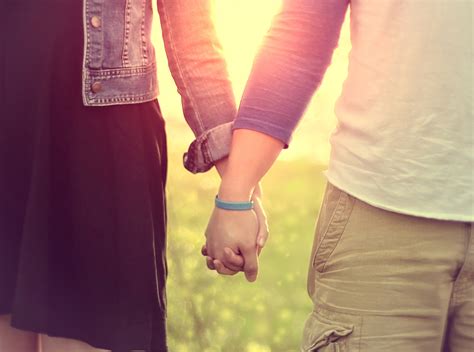 Free Photo Couple Walking Hand In Hand Action Relaxation Sun