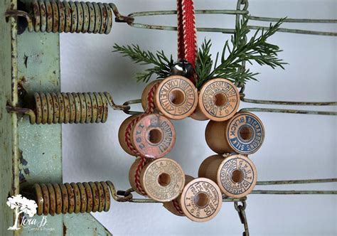 Old Wooden Thread Spools Have Great Graphics This Simple Diy Project