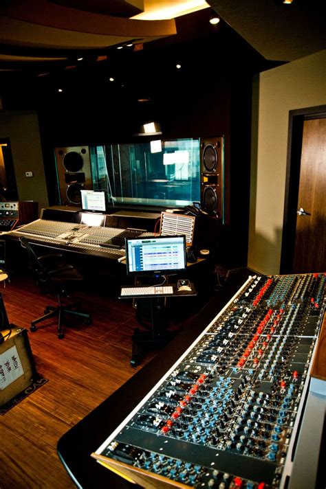 Professional Music Recording Studio Near Me Nola Kelso