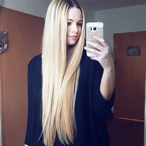 beautiful long blonde hair