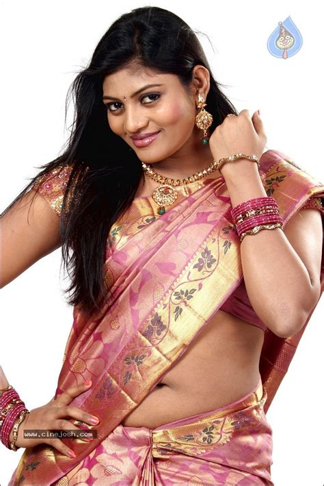 Navel Thoppul Low Hip Show In Saree Page Xossip