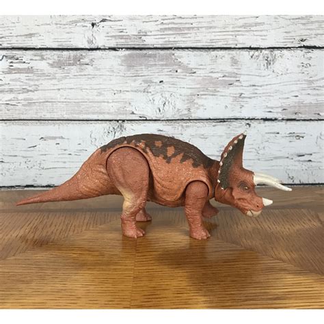 Mattel Toys Mattel Jurassic World Fallen Kingdom Roarivores Triceratops Action Figure 27