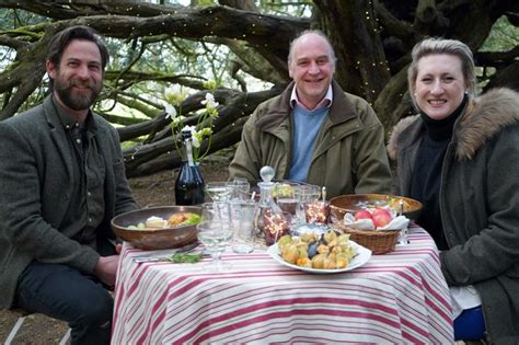 Celebrity Chef James Strawbridge Discovers What Makes Ni S Greatest Country Houses Tick In New