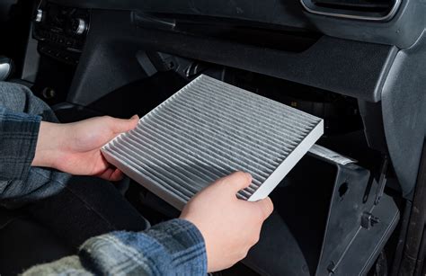 Top Four Signs Of A Malfunctioning Car Air Conditioner