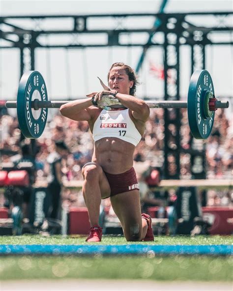 Tia Clair Toomey Orr 2022 Crossfit Games Up And Over Muscle Up