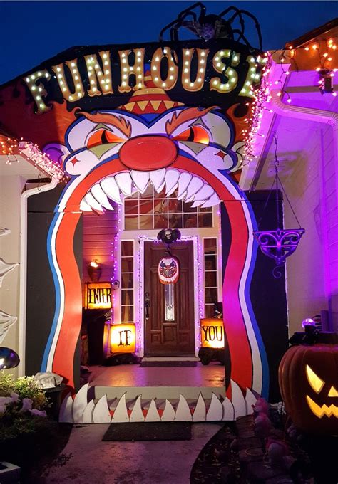 Funhouse Scary Creepy Clown Halloween Facade Entryway Door Clowns