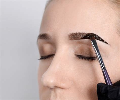 3 Things You Should Know About Eyebrow Tinting