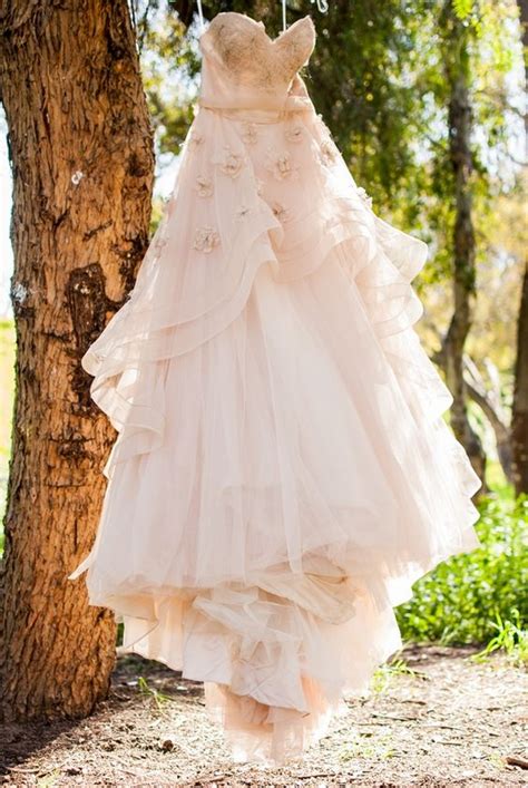 25 Chic Floral Wedding Dresses That Wow Weddingomania