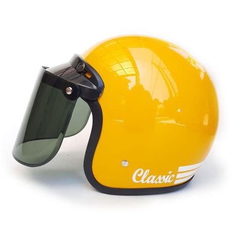 Kesan klasik terlihat jelas, kalau pake helm kayak gini kayanya bikin kita lebih berkarismatik :d, tenang saja gak bakalan disebut kuno juga. Harga Helm Bogo Kaca Datar Shopee / HELM BOGO RETRO SNI ...