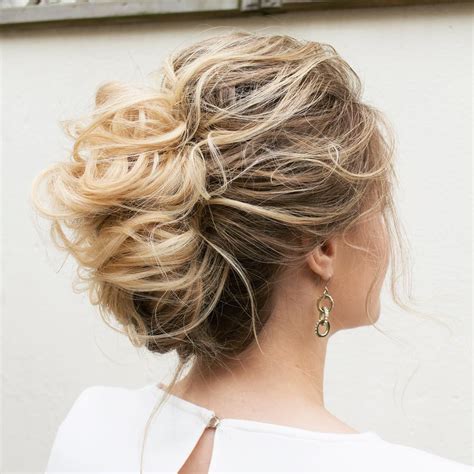 For those who want to step outside of the box a bit, add some braids or accessories to your prom hairstyle. 10 Gorgeous Prom Updos for Long Hair, Prom Updo Hairstyles ...