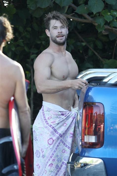 Chris Hemsworth Shirtless After Surfing Popsugar Celebrity Photo My Xxx Hot Girl