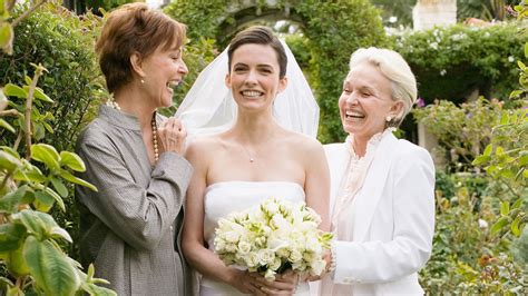 4 Mother Of The Bride Vs Stepmom Clashes That Could Crash Your Wedding—and How To Stop Them