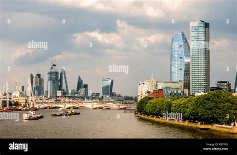 Londons Most Iconic Landmarks Hi Res Stock Photography And Images Alamy