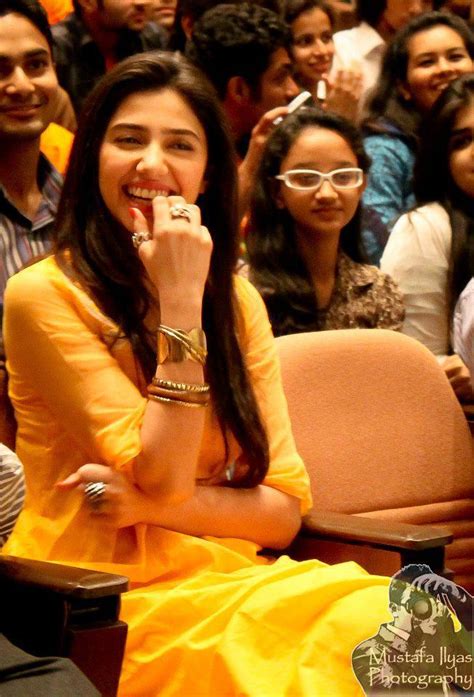 mahira khan at iba karachi for the sunsilk event pictures