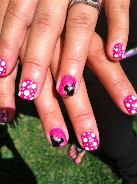 Coco Bean Inspirations Minnie Mouse Nail Art