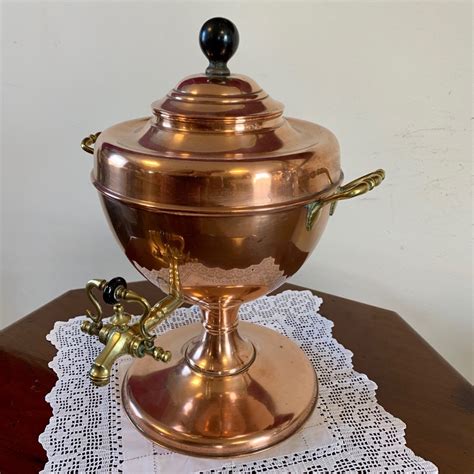 Victorian Copper Samovar With Brass Tap And Handles And Ebonised Finia