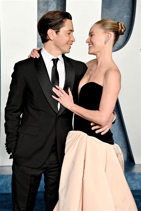 Kate Bosworth And Justin Long Spark Engagement Rumors At The Oscars