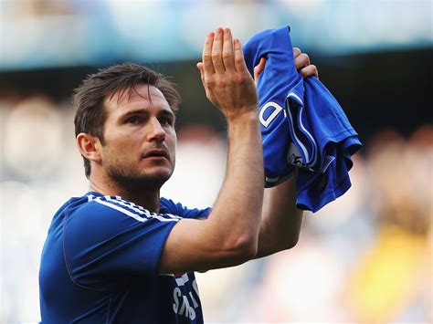 frank lampard to chelsea former midfielder tells rowdy blues fans i ll be back the