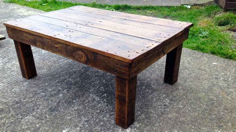21 Clever Diy Pallet Coffee Tables For Your Living Space