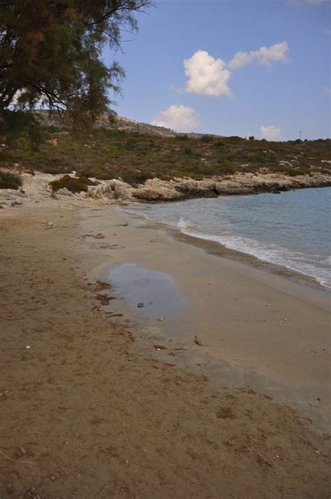 Loutraki Beach Chania Crete Mycreteguide Com Mycreteguide