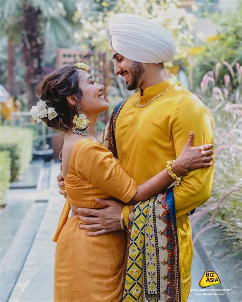 In Pictures Neha Kakkar And Rohanpreet Singhs Haldi And Mehndi Ceremonies