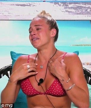 Love Island Laura Left Horrified By Jack S Comment On Her Age Daily Mail Online