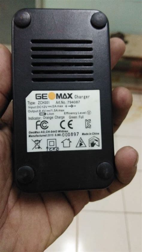 Geomax Trimble Zch301 Zch302 Battery Charger Single 84v 1500ma At