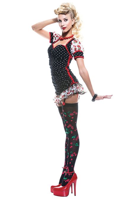 Stylish Pin Up Girl Costume Ideas