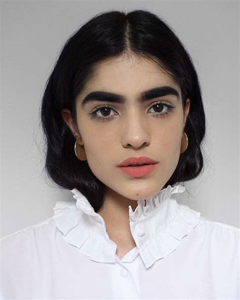 17 year old bullied for her thick eyebrows lands massive modeling jobs in 2019 beauty thick