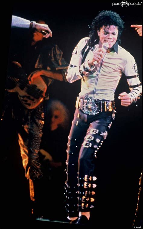 Michael Jackson Sur Scène En 1988 Sheryl Crow Laccompagnait Comme