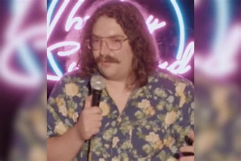 comedian has the most cleverly annoying way to deal with getting ghosted free beer and hot wings