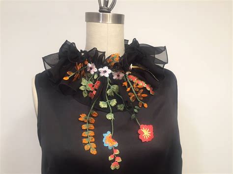 victorian-high-fashion-collar,-silk-collar,-neck-piece,-flower-collar