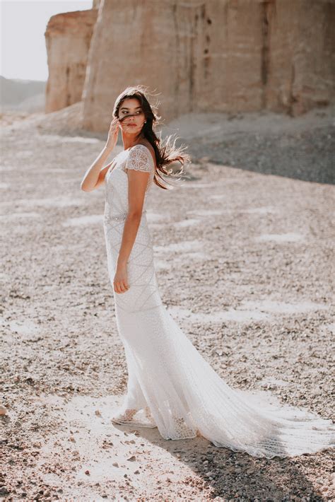 Shop new and gently used wedding dresses and save up to 90% at tradesy. Credit Queen Victoria for the Tradition of the White ...