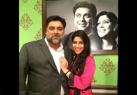 Ram Kapoor And Sakshi Tanwar Look Refreshing In Poster Of New Web Series Karrle Tu Bhi Mohabbat