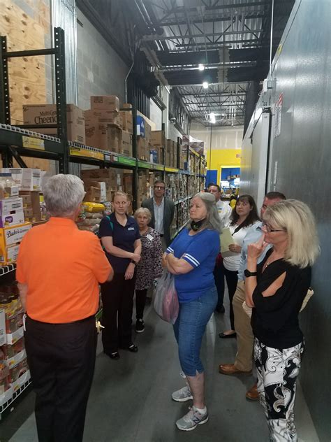 Walmart Offers Customers Added Convenience with New Free Grocery Pickup