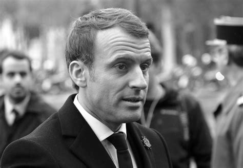 Confusion over the role of a russian. Emmanuel Macron : ce détail affreux sur son visage qui n ...