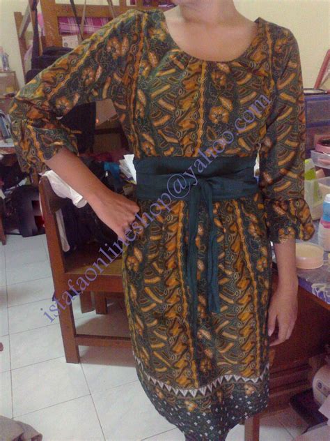 Model baju gamis lebaran maxmara athara pink mg. INDONESIAN BATIK COLLECTIONS: baju batik wanita modis