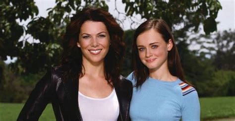 Gilmore Girls Fan Fest Is Heading To This Picturesque Ontario Town This