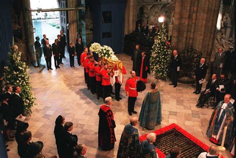 Princess Dianas Funeral In 33 Heartbreaking Photos