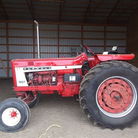 65 Ih Farmall 706 Diesel With Images Farmall Tractors