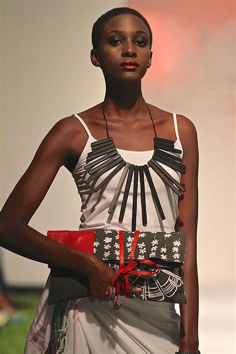 Swahili Fashion Week Tanzania Africa Europa Regina