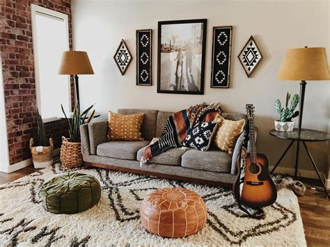 earthy tones DécorationIntérieureRécupération Bohemian living room decor Living room designs