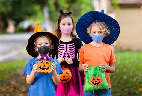 Cdc Issues Halloween Guidelines For 2020 Is It Safe To Trick Or Treat