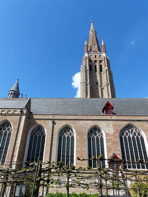 Het land had, verdeeld over 10 provincies én brussel op 1 januari 2014 zo'n 11.132.269 inwoners. Belgie - Brugge - Zahraničí - Evropa - Památky - CZ-MILKA